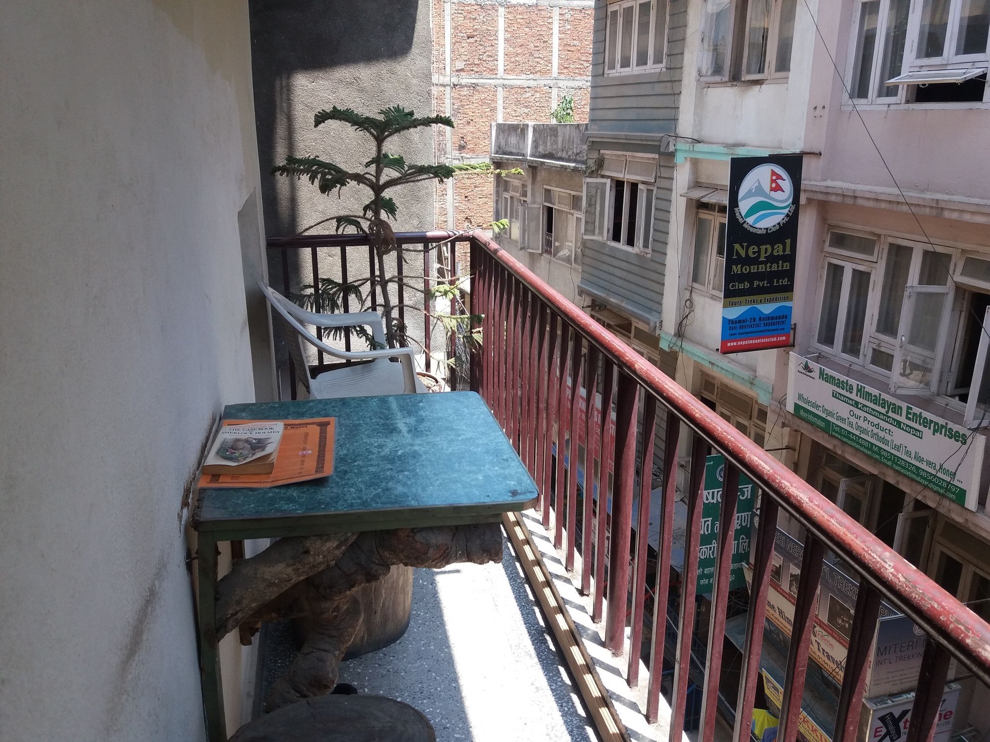 Kings Land Hotel Kathmandu Exterior photo